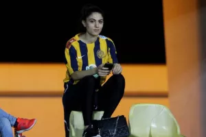 ΚΙΤΡΙΝΟ με ανατροπή και... άλμα η ΑΕΛ (φώτος)