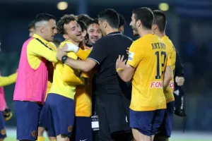 ΚΙΤΡΙΝΟ με ανατροπή και... άλμα η ΑΕΛ (φώτος)