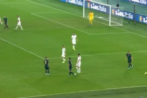 (LIVE/ημίχρονο) Ιταλία - Ελλάδα 0-0