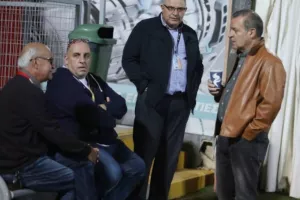 Διοικητική φιλική κουβέντα… 