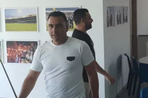 Η ομοιότητα που έφερε (ΞΑΝΑ) τον Σωφρόνη!