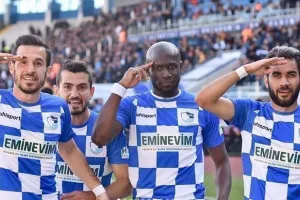 ΠΟΤΕ/ Ο στρατιωτικός πανηγυρισμός που ΔΕΝ τον τιμάει...