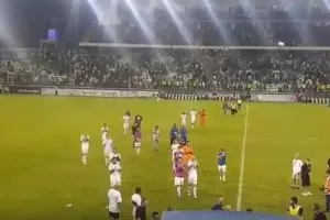 ΒΙΝΤΕΟ/ΑΠΟΘΕΩΣΗ για Τιμούρ και παίκτες