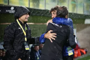 "ΤΡΕΛΟ" ματς! / ΑΕΚ και ΕΝΠ έριξαν... τεσσάρες! (Φώτος)