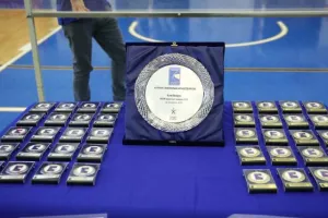 (ΦΩΤΟΣ) Το σήκωσε ο Κεραυνός!