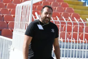 ΔΙΠΛΟ και πρώτη νίκη με Μπούλα (Φώτος)