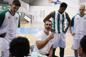 Δύσκολα την Ομόνοια ο Κεραυνός (φώτος)