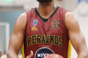 (ΦΩΤΟΣ) Άνετα ο Κεραυνός! 