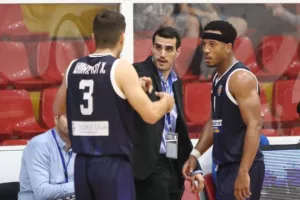 (ΦΩΤΟΣ) Άνετα ο Κεραυνός! 