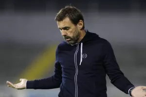 Κόουτς είναι αποτυχία...