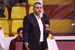 Με το δεξί ο Κεραυνός (φώτος)