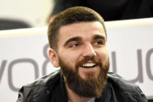 Και οι έξι! 