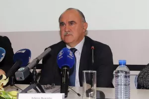 Συνάντηση με τα προσφυγικά σωματεία