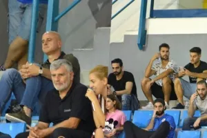 (ΦΩΤΟΣ) Παίκτες και Τιμούρ στις κερκίδες