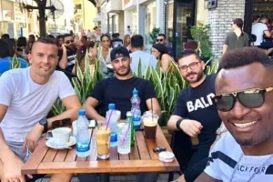 Καφεδάκι η ΠΑΡΕΑ