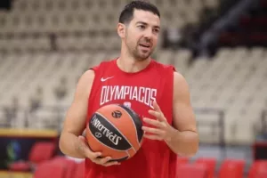Ολυμπιακός: Με το Νο1 ο Ρότσεστι, με το Νο33 ο Ριντ