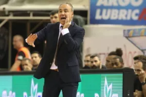 Τέλος και επίσημα ο Φλεβαράκης από τον ΠΑΟΚ
