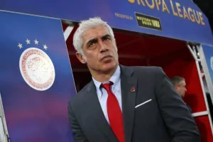 Συμφώνησε και αναλαμβάνει τους Νέους του Ολυμπιακού ο Νικοπολίδης