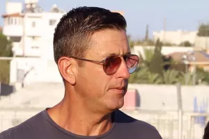 Ανάρτηση ΤΟΡΝΑΡΙΤΗ: "Μου κόβουν το κεφάλι αλλά φυτρώνουν άλλα δυο!"