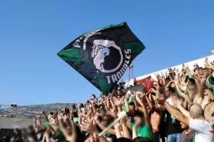 ΘΥΡΑ 9/"Θα ανεβούμε κι ας το πάρουν χαμπάρι όλοι"