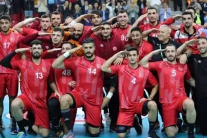 (ΝΕΟ από ΑΕΚ) Τρίμηνη διακοπή συμβολαίου για τον στρατιωτικό χαιρετισμό!