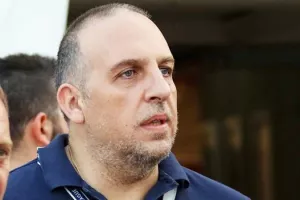 Το "αντίο" του Βάσσου/"Εκεί ψηλά με τους άλλους ΑΠΟΕΛΙΣΤΕΣ θα έχετε τη δική σας κερκίδα"