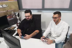 ΑΠΟΕΛ/Συνέντευξη με τον Μάριο Αργυρίδη, τον πρώτο επαγγελματία FIFA gamer στην Κύπρο (βίντεο)