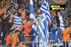 ΦΩΤΟΡΕΠΟΡΤΑΖ/65 "κλικ" από τον κόσμο του ΑΠΟΕΛ