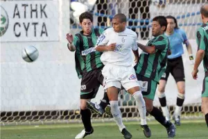 ΦΩΤΟΣ/To 2006 "Χ" ο Oλυμπιακός στο ΠΑΠ