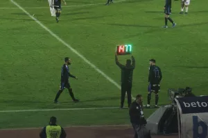 Αγωνία για Περέιρα