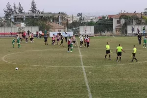 Ανακοίνωση με… μπράβο και μπηχτή
