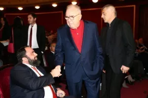 Kόκκαλης σε Μαρινάκη: «Ο Ολυμπιακός ανήκει στον λαό του, είναι πιο μεγάλος από μένα και σίγουρα από σένα»