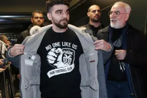 Γ.Σαββίδης για Αυγενάκη: «Ή θα διαλευκάνετε όλες τις υποθέσεις ή θα παραιτηθείτε»