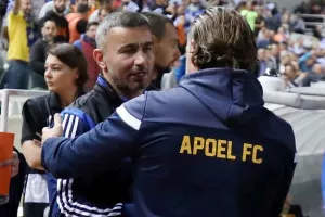 Έχει πρόβλημα με Ντολ!