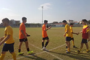 (ΦΩΤΟΣ) Όμορφες εικόνες μετά το τελικό σφύριγμα
