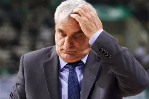 Δύσκολα τα πράγματα για Πεδουλάκη