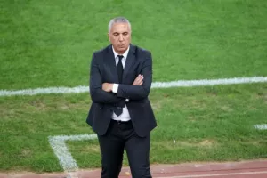 Προβληματισμός για Κωστένογλου στην ΑΕΚ