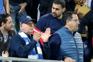 ΧΕΙΡΟΚΡΟΤΗΜΑ από Πουλλαίδη και Μιχαήλ
