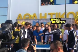 (ΒΙΝΤΕΟ/ΦΩΤΟΣ) ΑΠΟΕΛ/ Υπό τους ήχους του ύμνου έσβησαν… κεράκια!