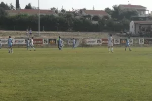 ΔΙΠΛΟ στην Τάλα