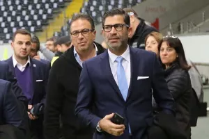 ΓΛΥΚΗΣ/"Ανήμποροι στην καλοπέραση μας..."