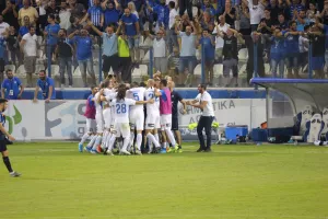 Να κάνουν ΜΠΛΕ το Βαρωσιώτικο
