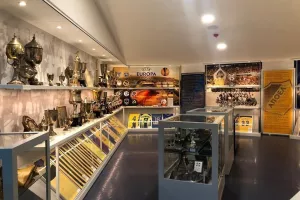 (ΒΙΝΤΕΟ/ΦΩΤΟΣ) Ξενάγηση στο Μουσείο Ιστορίας ΑΠΟΕΛ