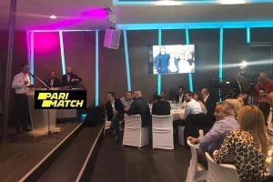 ΦΩΤΟΣ/Όμορφη βραδιά Γενεθλίων και βραβεύσεων για το ΑΠΟΕΛ
