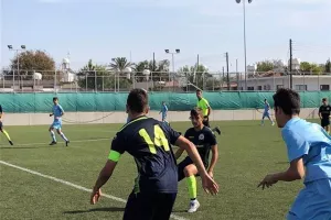 ΔΙΠΛΟ και ΚΟΡΥΦΗ!