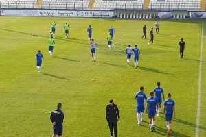 Φιλική... ΕΦΤΑΡΑ (Φώτος)