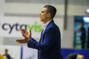 Φώτος από το ντεμπούτο Νικόλα
