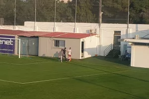 Κόλλησαν στο μηδέν... (φώτος)