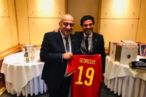 ΚΟΥΜΑΣ το “19” των Red Devils 