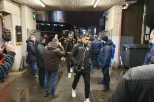(ΦΩΤΟΣ/ΑΠΟΕΛ) Άφιξη στο γήπεδο 